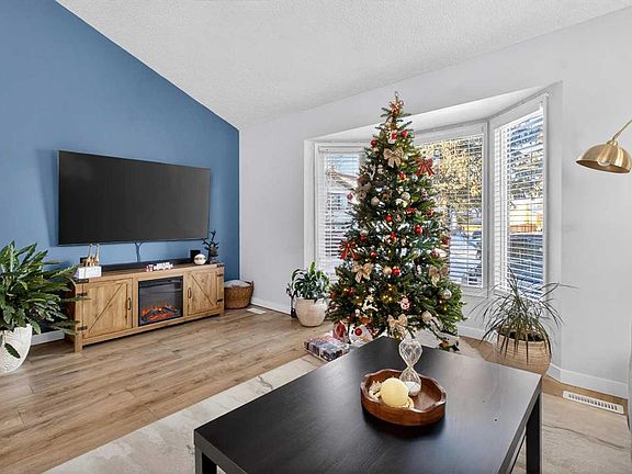 3rd image of 77 N Summerfield Rd SE