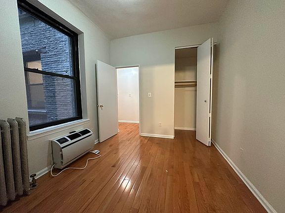 3rd image of 11 E 32nd St #4N