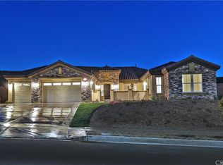 3070 Crystal Ridge Ln, Colton, CA 92324