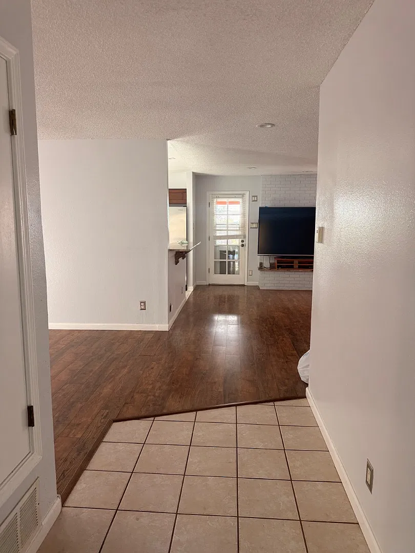 2509 Paisano Street Northeast — Photo 4