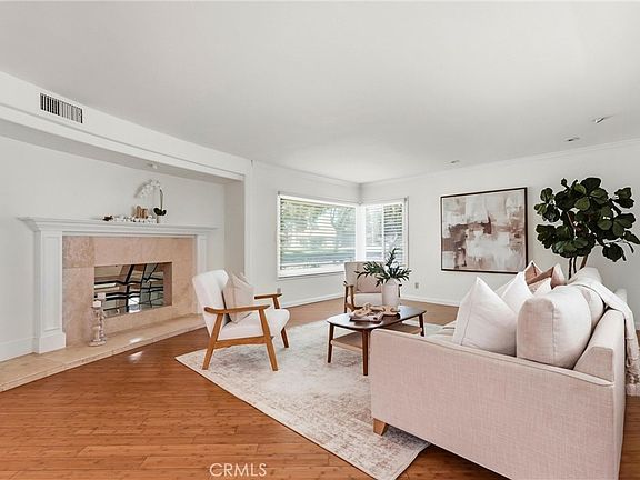 4th image of 17382 Jacaranda Ave