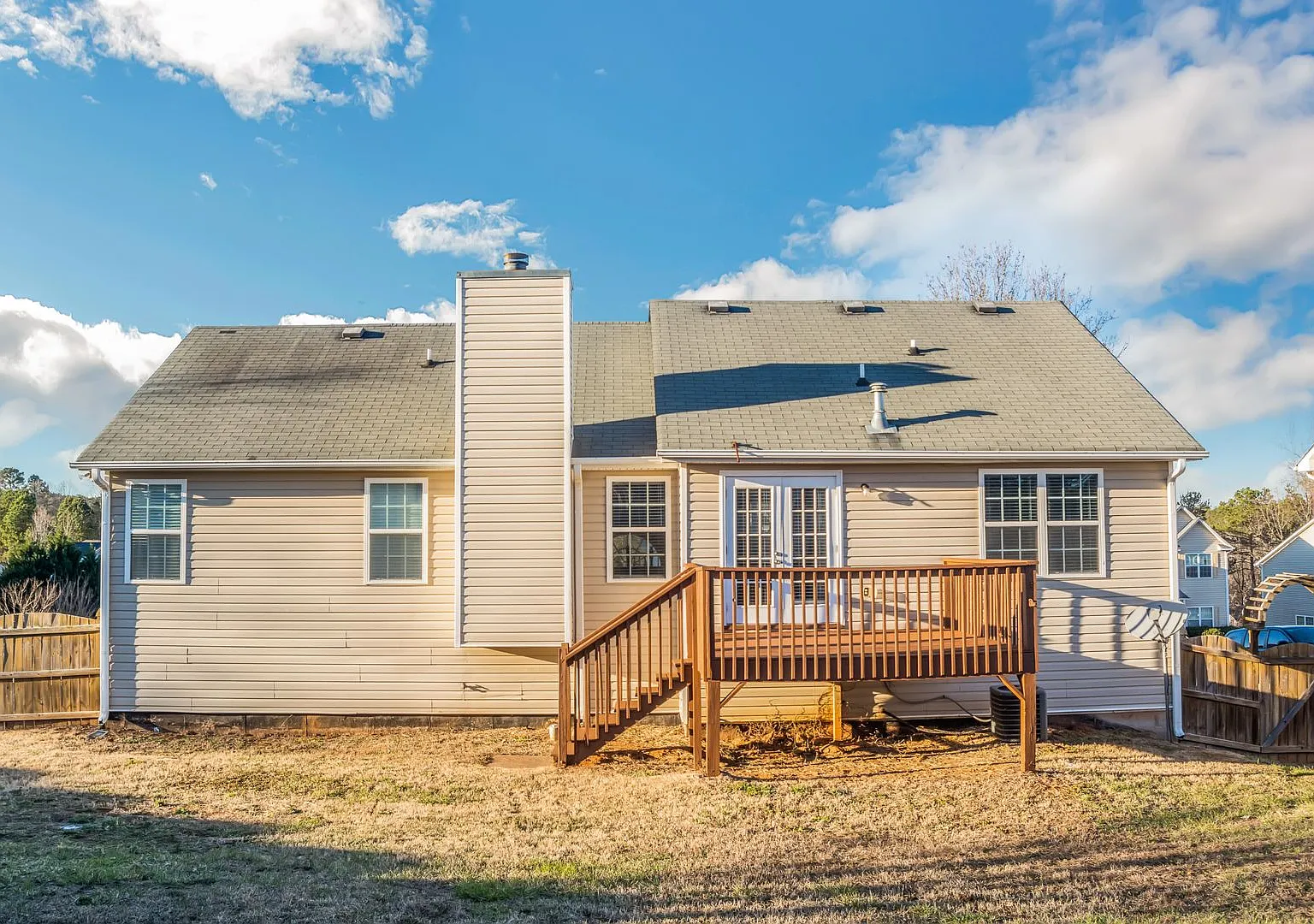 Huge 4/5 bedrooms 3 bath in Douglas County — Photo 3