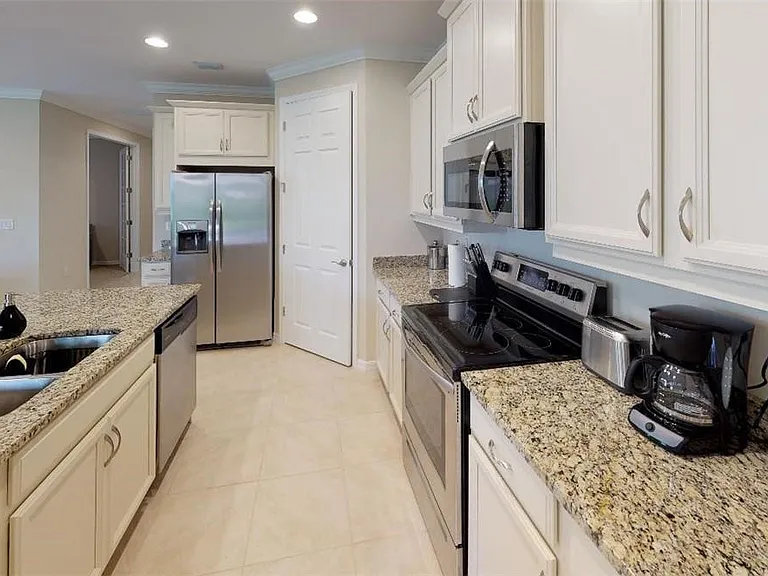 255 Maraviya Blvd — Photo 4