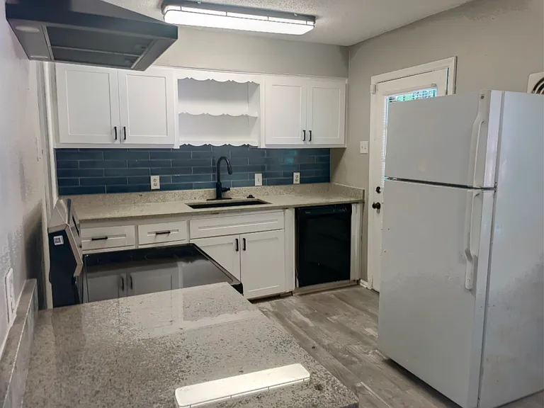 1058 S White Station Rd — Photo 3