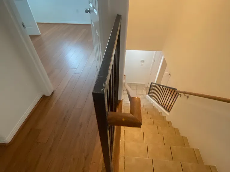 9635 Woodman Ave #16 — Photo 7