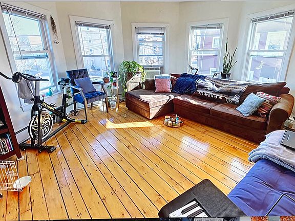 2nd image of 3 Calvin St #2L