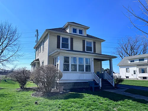 85 Royal Pkwy W Photo 1