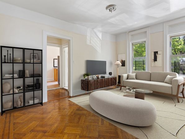 94-01 Roosevelt Ave #2L