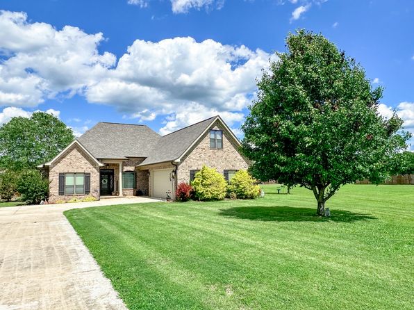 276 Sandstone Cir, Caledonia, MS 39740