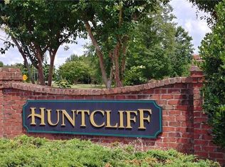 7708 Perthshire Dr, Stokesdale, NC 27310