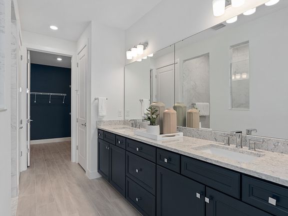 Spacious Owner s Bathroom