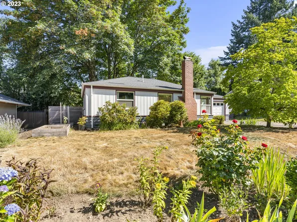 605 SE 7th St, Gresham, OR 97080