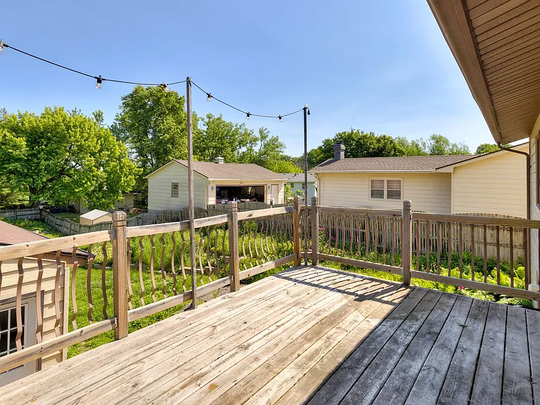 3815 Hillcrest Dr — Photo 28