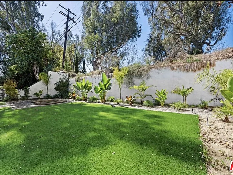 2617 S Beverly Dr — Photo 35