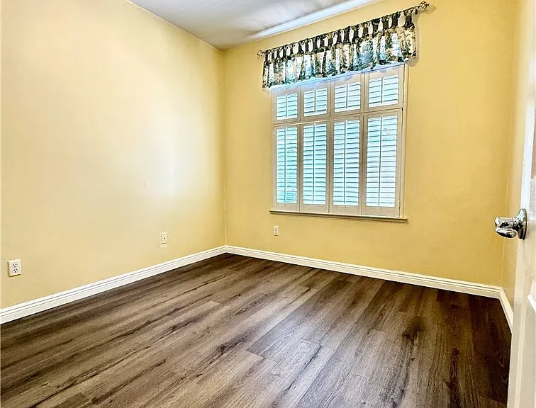 1319 Jacaranda Cir — Photo 8