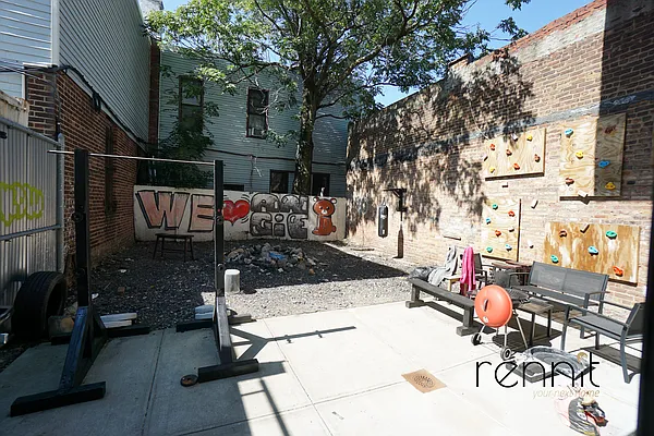 Rented by Rennit Inc. | media 16