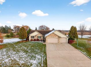 8094 Coleman Rdg, Neenah, WI 54956
