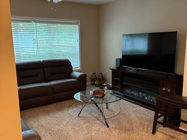421 Morgans Creek Ct NW — Photo 4