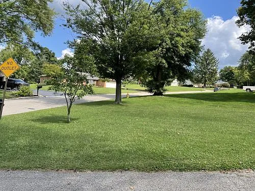 4 bed, 2.5 bath, 1832 sqft, $2,200 — Photo 3