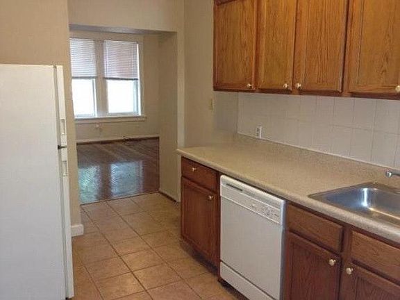 4th image of 6042 Kingsbury Ave #1W-2W