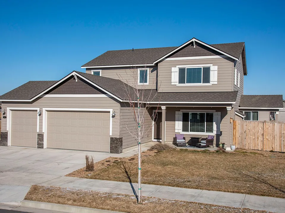 280 NW Double Eagle Ave