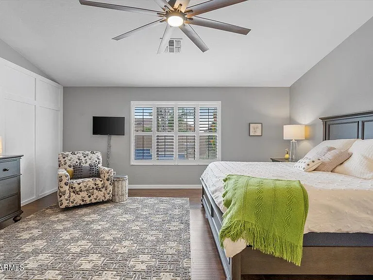 15257 W Hearn Rd — Photo 13