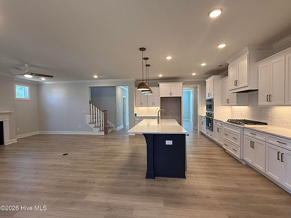 5th image of 3916 Watersail Drive #86