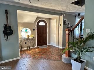 3rd image of 1106 Oakfield Ln