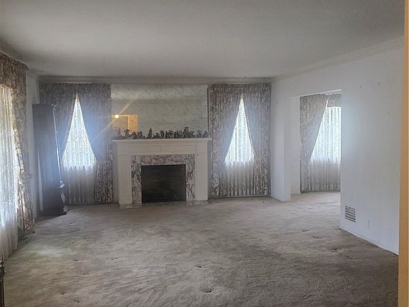 5th image of 1760 Grandview Ave