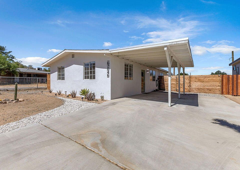 1st image of 62046 Mountain View Cir
