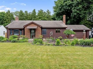 231 Fay Park Dr, North Syracuse, NY 13212