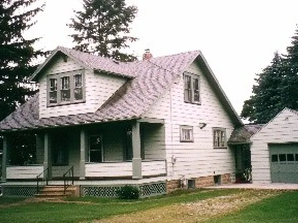 161 N Main St, Seneca, PA 16346