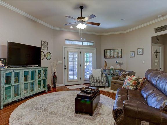 5th image of 218 Cocopa Dr