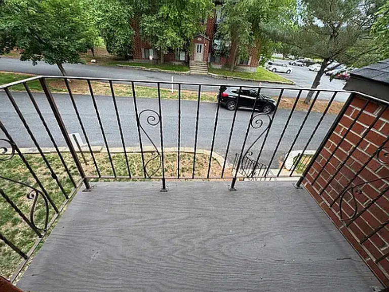 1426 Bodwell Rd #1 — Photo 7
