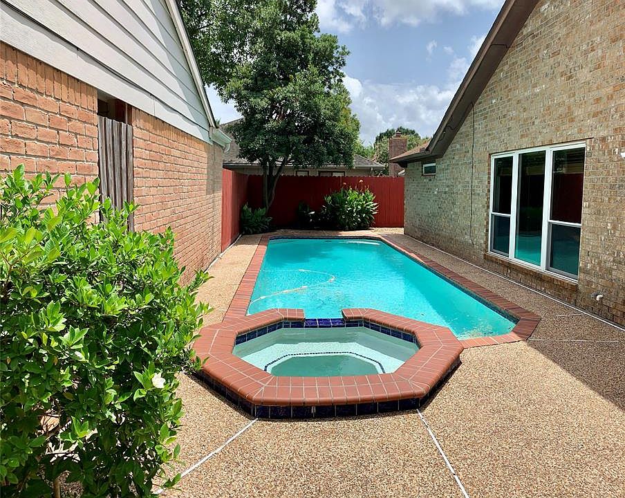 1st image of 14135 Sandfield Dr