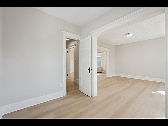 4th image of 27 W 45th St #2-3
