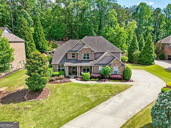 2nd image of 1085 Ashley Manor Dr