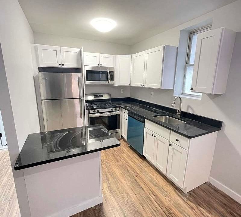 1st image of 258 Halsey St #B2