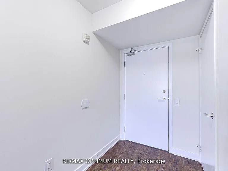121 McMahon Dr #1817 — Photo 6