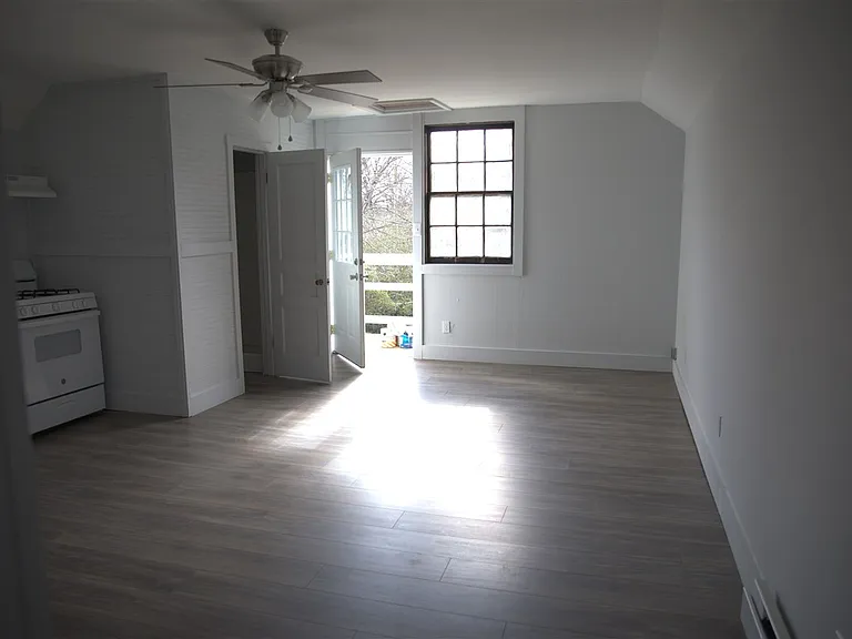 1716 Combs St #B — Photo 11
