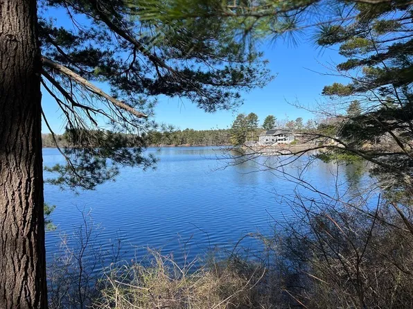 46 Ridge Rd, Foxboro, MA 02035