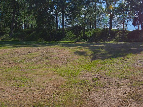 3rd image of 69841 Hilltop Rd