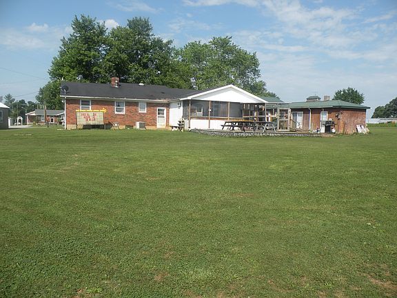 2nd image of 4330 Hodgenville Rd
