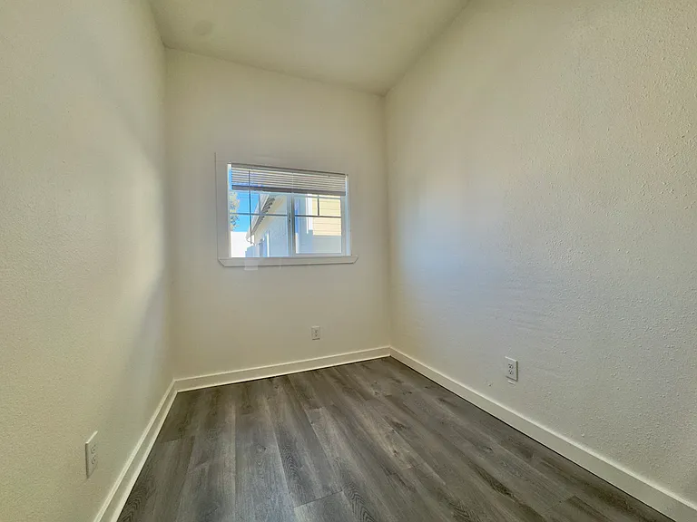 3647 West St — Photo 28