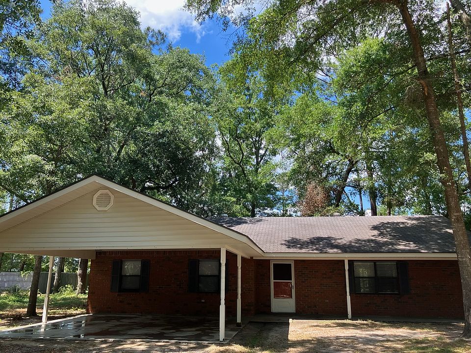 3 Bedroom home with carport