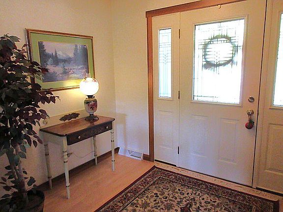 2nd image of 1619 Sandstone LANE