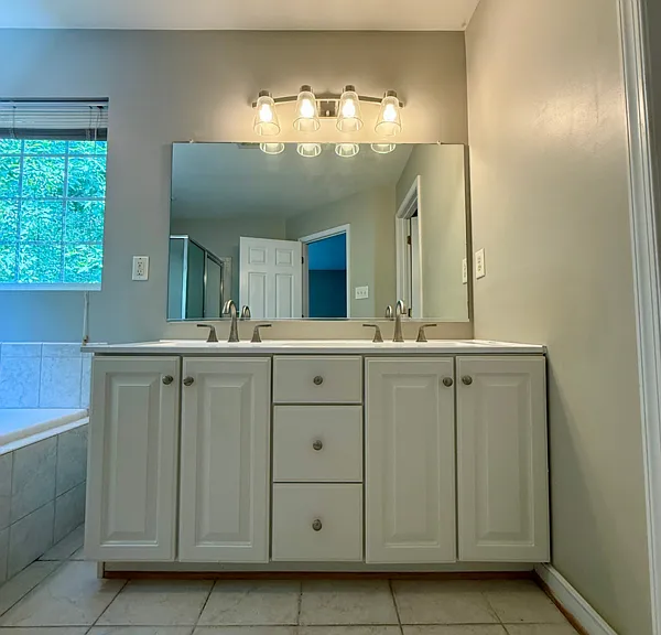 1529 Olde Sage Ct — Photo 31