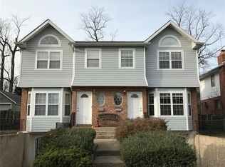 29 Hickory Rd #B, Pt Washington, NY 11050