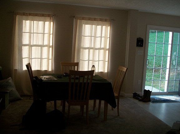3rd image of 653 Willow Springs Dr