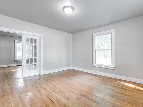5th image of 1320 Enfield Ave